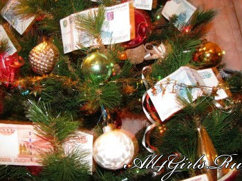 Денежная елка сулит богатство и удачу в Новом году