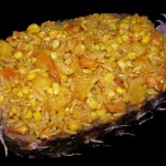 Фоторецепт: Рис с креветками в ананасе