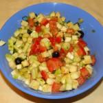 Салат из свежих кабачков с маслинами