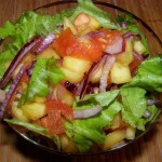 Салат с манго и помидорами